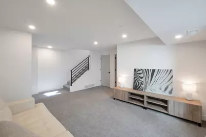 571 S McClelland St, Salt Lake City, UT 84102 - Photo 12