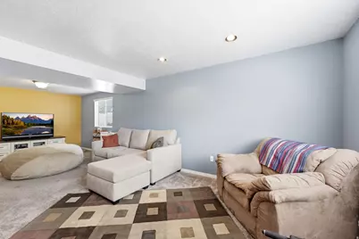 2586 W 2250 N, Clinton, UT 84015 - Photo 26