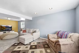 2586 W 2250 N, Clinton, UT 84015 - Photo 26