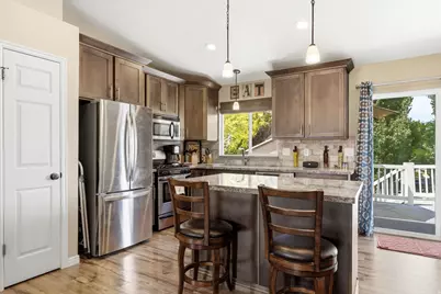 2586 W 2250 N, Clinton, UT 84015 - Photo 8