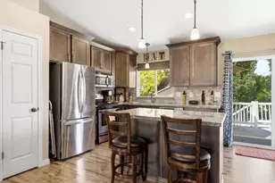 2586 W 2250 N, Clinton, UT 84015 - Photo 8