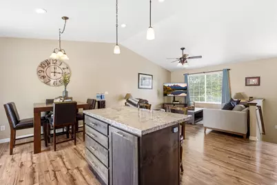 2586 W 2250 N, Clinton, UT 84015 - Photo 2