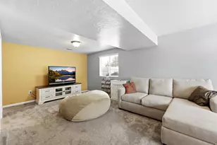 2586 W 2250 N, Clinton, UT 84015 - Photo 22