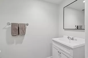 262 N Almond St E, Salt Lake City, UT 84103 - Photo 30