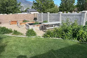 10216 N Riverside Ln, Highland, UT 84003 - Photo 10