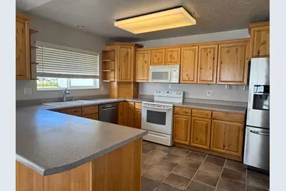 88 Canterbury Ln, Logan, UT 84321 - Photo 12