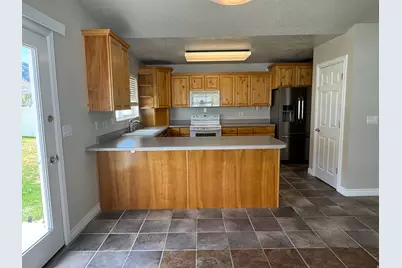 88 Canterbury Ln, Logan, UT 84321 - Photo 14