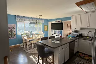 8433 S Treasure Mountain Dr, Sandy, UT 84093 - Photo 4