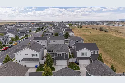1754 W Parkview Dr, Syracuse, UT 84075 - Photo 24