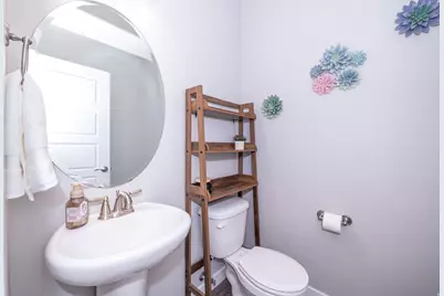 1754 W Parkview Dr, Syracuse, UT 84075 - Photo 12