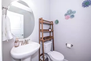 1754 W Parkview Dr, Syracuse, UT 84075 - Photo 12