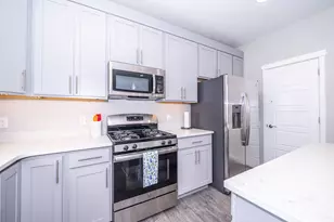 1754 W Parkview Dr, Syracuse, UT 84075 - Photo 10