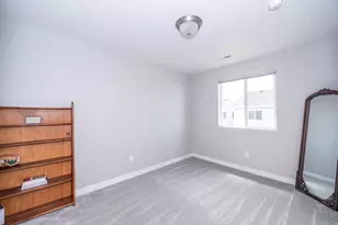 1754 W Parkview Dr, Syracuse, UT 84075 - Photo 18