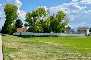 5934 S Cougar Ln W, Kearns, UT 84118 - Photo 4