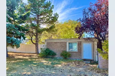 5934 S Cougar Ln W, Kearns, UT 84118 - Photo 20