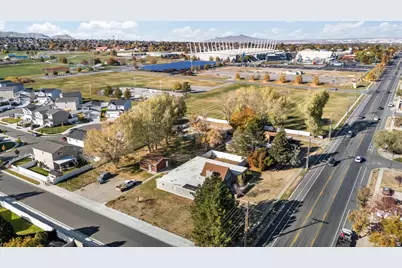 5934 S Cougar Ln W, Kearns, UT 84118 - Photo 4