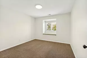 12542 S Stonebridge Cir E, Draper, UT 84020 - Photo 32