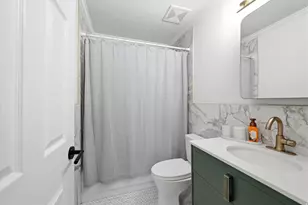 8889 S Silverstone Way, Sandy, UT 84093 - Photo 12