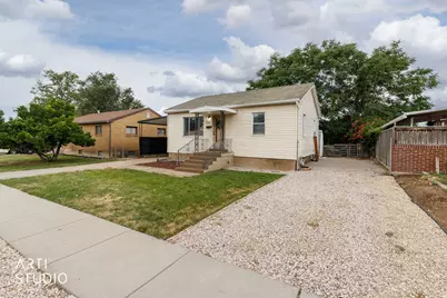 186 W 4800 S, Washington Terrace, UT 84405 - Photo 2