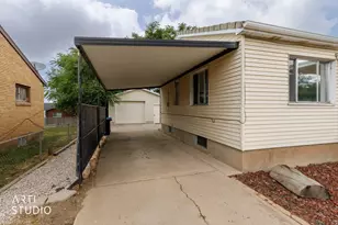 186 W 4800 S, Washington Terrace, UT 84405 - Photo 4
