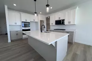 2633 N Scarlet Rd, Eagle Mountain, UT 84005 - Photo 8