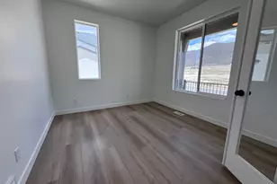 2633 N Scarlet Rd, Eagle Mountain, UT 84005 - Photo 2