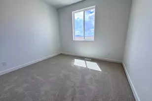 2633 N Scarlet Rd, Eagle Mountain, UT 84005 - Photo 12
