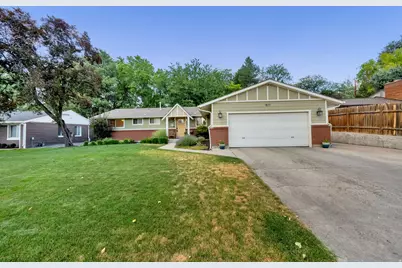 1871 E 4675 S, Holladay, UT 84117 - Photo 2