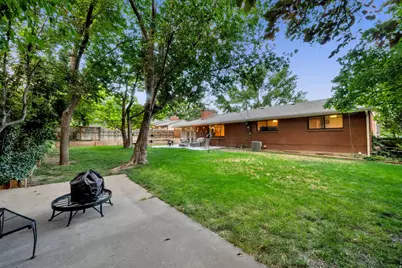 1871 E 4675 S, Holladay, UT 84117 - Photo 32