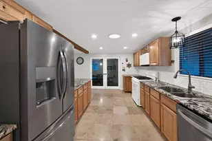 1871 E 4675 S, Holladay, UT 84117 - Photo 6