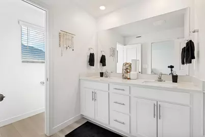 10027 N Featherstone Dr E, Highland, UT 84003 - Photo 16