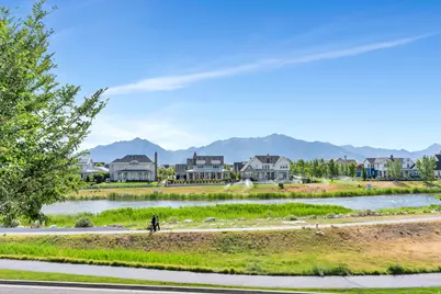 10712 S Lake Ave, South Jordan, UT 84009 - Photo 6