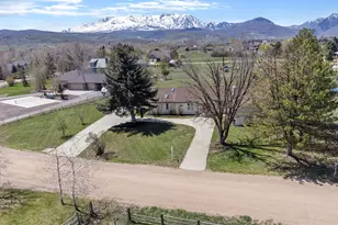 567 S 8850 E, Huntsville, UT 84317 - Photo 4