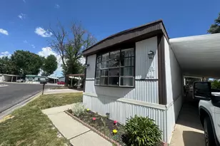 818 W Mount Tuscarora Dr, Taylorsville, UT 84123 - Photo 2