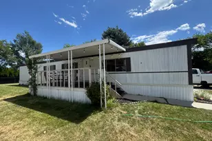 818 W Mount Tuscarora Dr, Taylorsville, UT 84123 - Photo 1