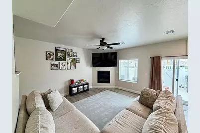 668 E Fiddlers Cove Dr #8, Cedar City, UT 84721 - Photo 8