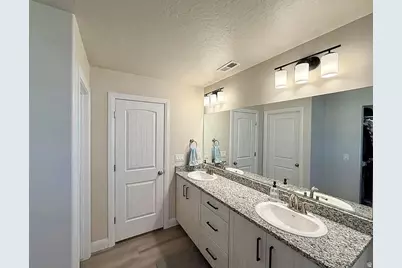 668 E Fiddlers Cove Dr #8, Cedar City, UT 84721 - Photo 26