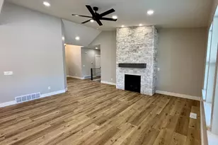 1184 W 3250 N, Pleasant View, UT 84414 - Photo 16
