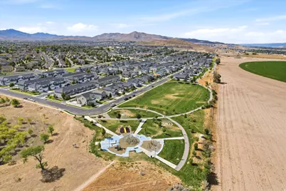 7471 N Hutch Ln, Eagle Mountain, UT 84005 - Photo 40