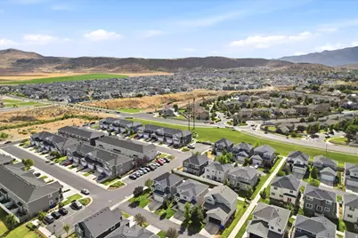 7471 N Hutch Ln, Eagle Mountain, UT 84005 - Photo 38