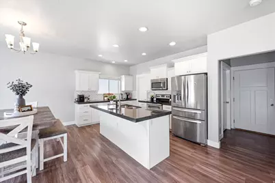 7471 N Hutch Ln, Eagle Mountain, UT 84005 - Photo 12
