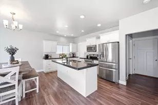 7471 N Hutch Ln, Eagle Mountain, UT 84005 - Photo 12