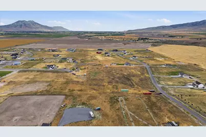 5429 W 19840 N, Plymouth, UT 84330 - Photo 30
