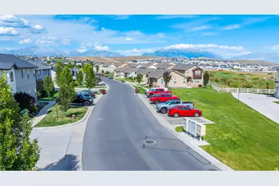 3765 E Cunninghill Dr, Eagle Mountain, UT 84005 - Photo 22