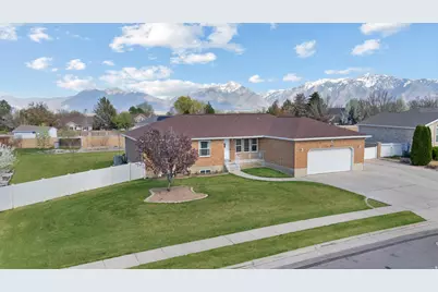 9497 S Lady Dove Ln, South Jordan, UT 84095 - Photo 2