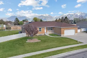 9497 S Lady Dove Ln, South Jordan, UT 84095 - Photo 2