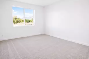 1004 W Paramount Cv S, Riverdale, UT 84405 - Photo 18