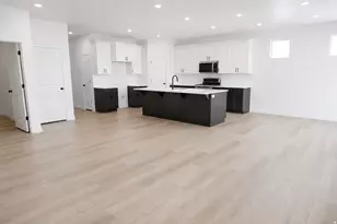 1004 W Paramount Cv S, Riverdale, UT 84405 - Photo 14