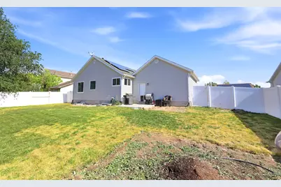 1836 E Canary Way S, Eagle Mountain, UT 84005 - Photo 20