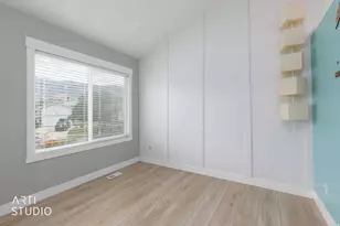 606 S 925 E, Layton, UT 84041 - Photo 10